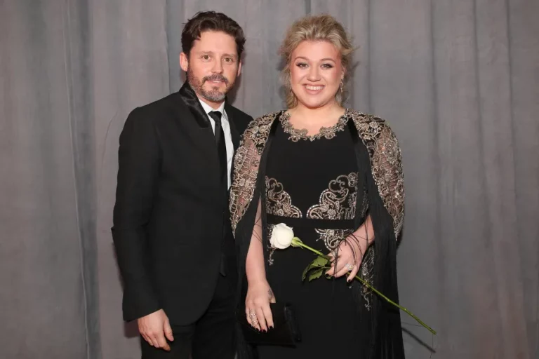 Brandon-Blackstock-kelly-clarkson-2018-grammy-billboard-1800