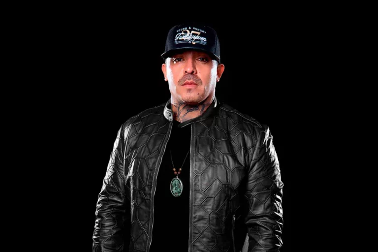 angel-del-villar-pr-cr-Ramon-Martinez-Del-Studios-2022-billboard-1548