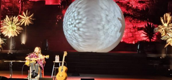 La Muchacha photo by Giovanny Hernandez