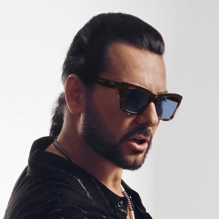 8CB81383-7E83-4744-A797-1744D9328E78