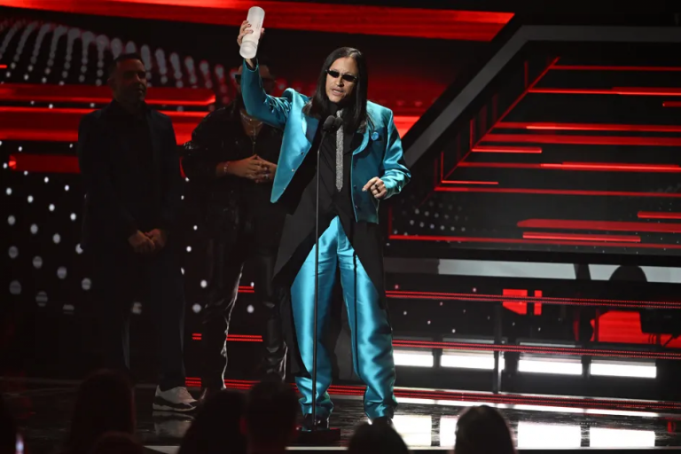 image_2025-11-01_105021040