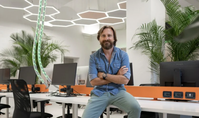 image_2025-11-21_163242344