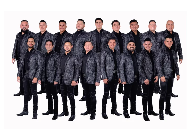 La-Original-Banda-El-Limon-cr-Gera-Moreno-2025-billboard-1548.jpg