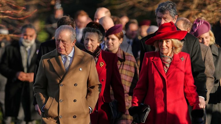 KingCharles_AP_25359402633363_NAT_1225