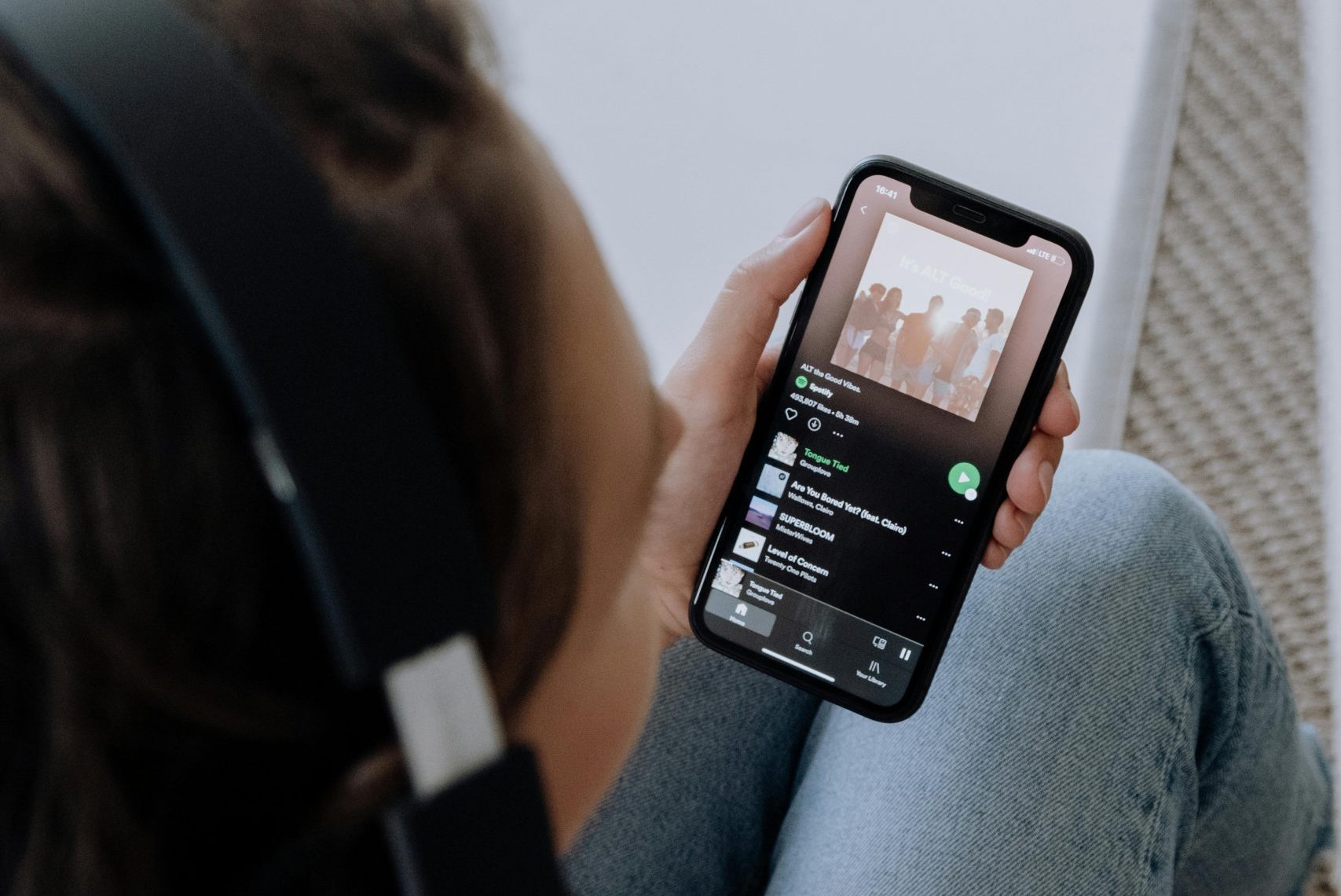 pexels-cottonbro-5077420