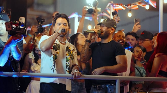 Luis Fonsi and Feid Shock Puerto Rico with “CAMBIARÉ”