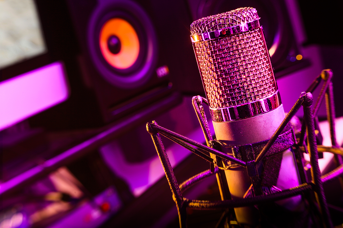 Microphone-Close-Up