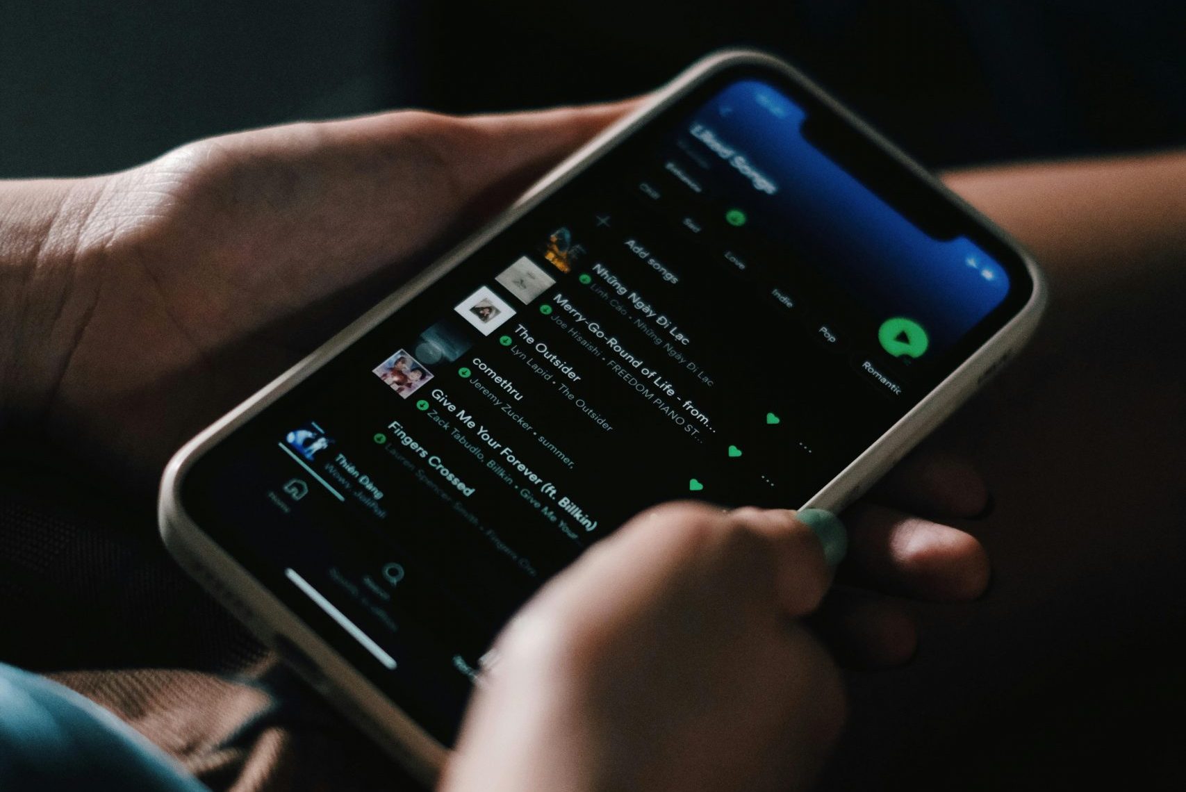 pexels-nguyendesigner-11989314