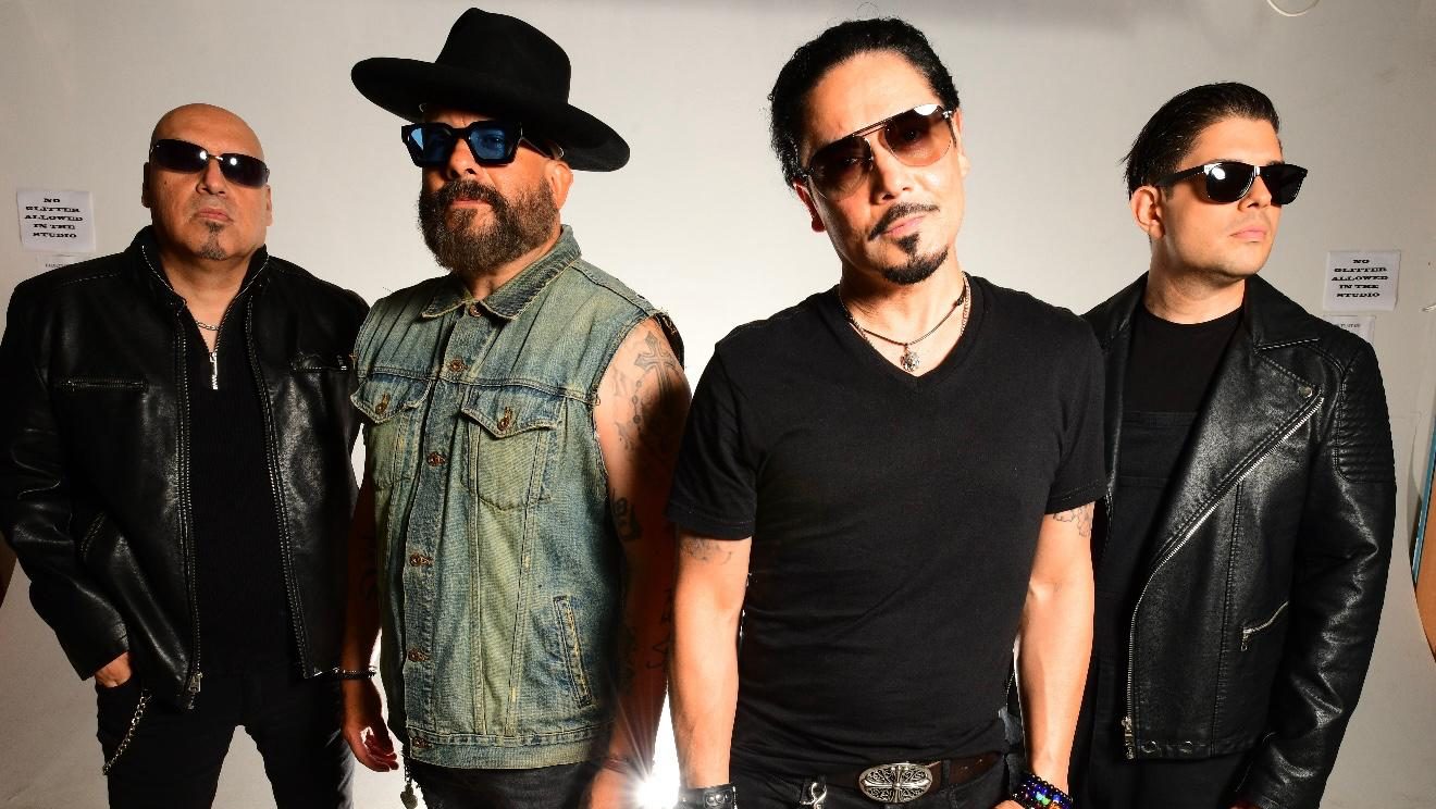 Grupo Metal Ft Chris Perez